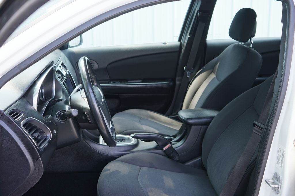 2013 Chrysler 200 Touring