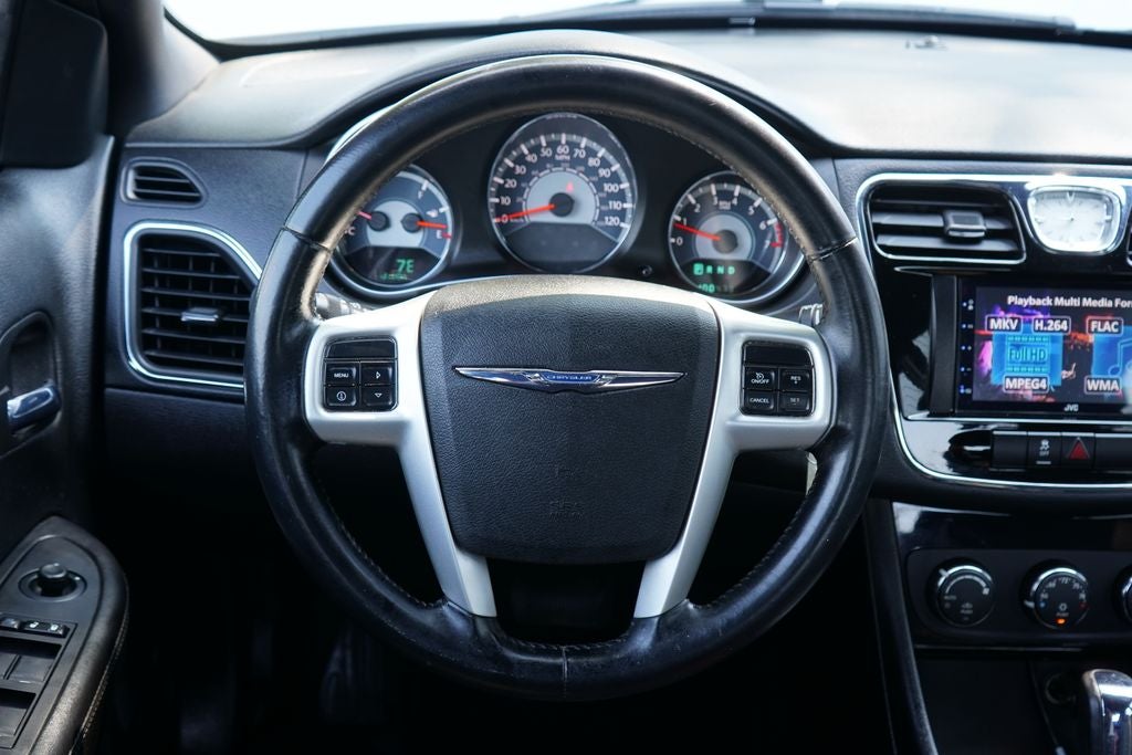 2013 Chrysler 200 Touring