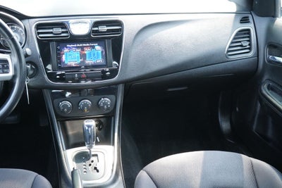 2013 Chrysler 200 Touring