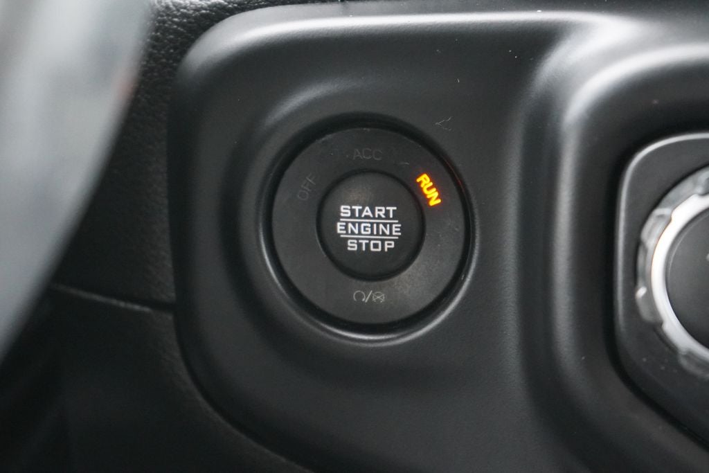 2023 Jeep Wrangler 4-Door Sahara Altitude 4x4