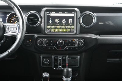 2023 Jeep Wrangler 4-Door Sahara Altitude 4x4