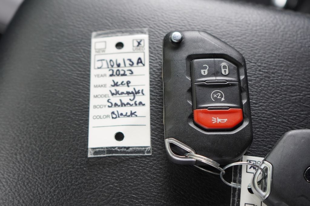 2023 Jeep Wrangler 4-Door Sahara Altitude 4x4