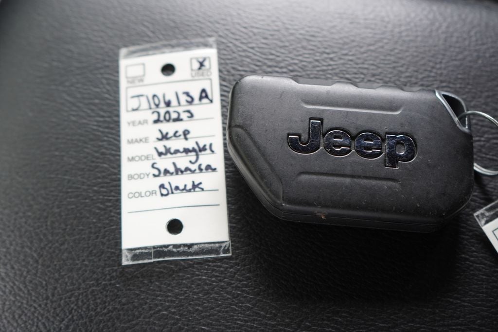 2023 Jeep Wrangler 4-Door Sahara Altitude 4x4