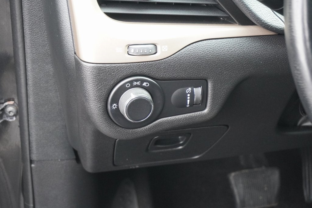 2016 Jeep Cherokee Altitude