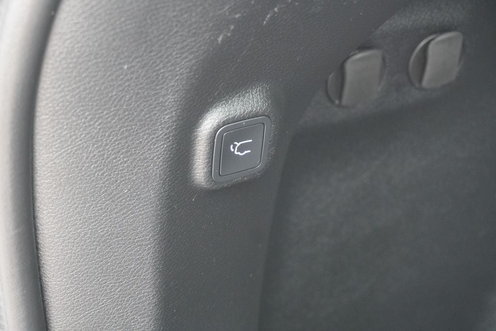 2020 Jeep Cherokee Limited FWD