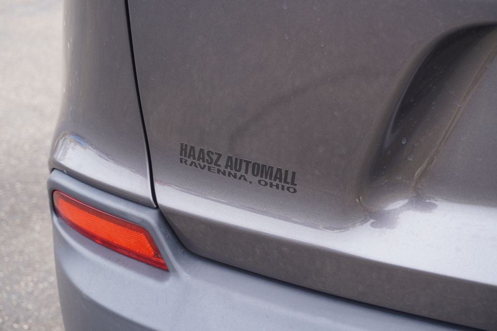 2020 Jeep Cherokee Limited FWD