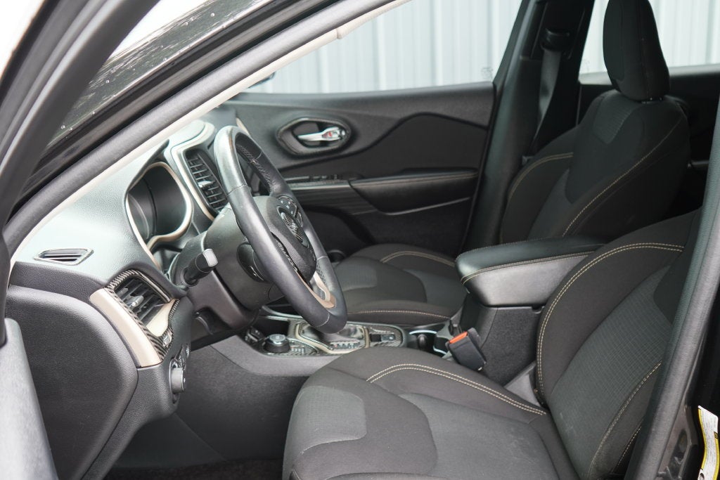 2016 Jeep Cherokee Altitude