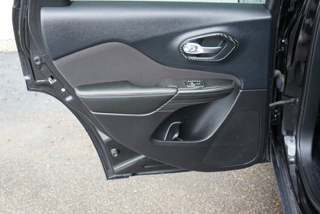 2016 Jeep Cherokee Altitude