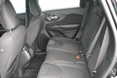 2016 Jeep Cherokee Altitude