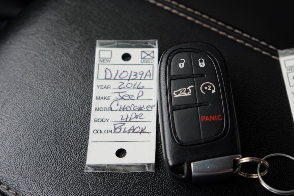 2016 Jeep Cherokee Altitude