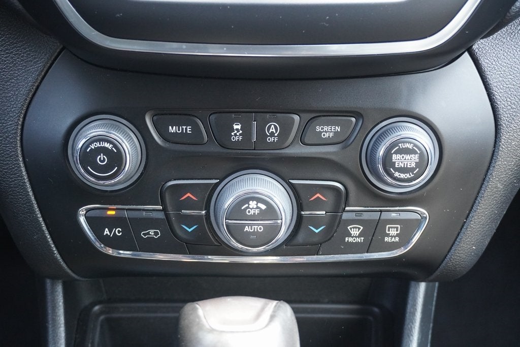 2023 Jeep Cherokee Altitude Lux 4x4