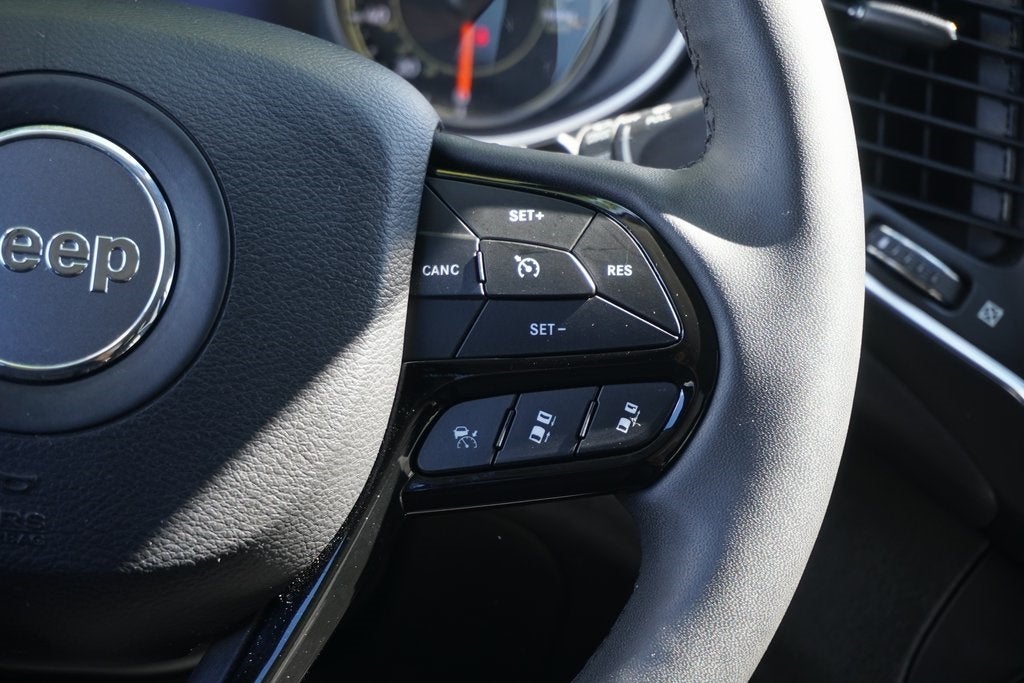 2023 Jeep Cherokee Altitude Lux 4x4