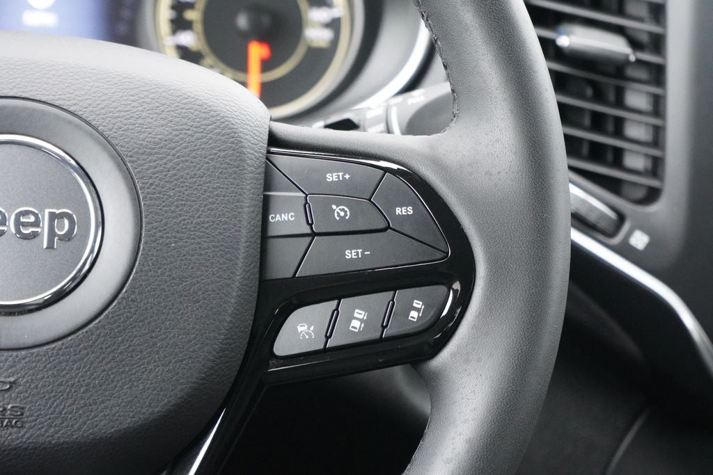 2023 Jeep Cherokee Altitude Lux 4x4