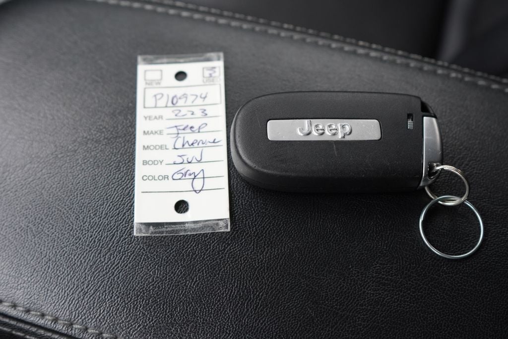 2023 Jeep Cherokee Altitude Lux 4x4