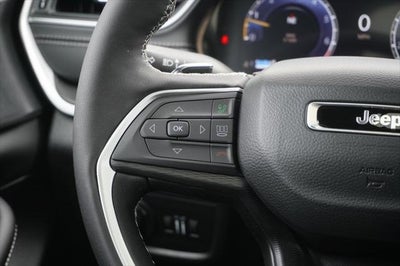 2025 Jeep Grand Cherokee GRAND CHEROKEE LAREDO X 4X4