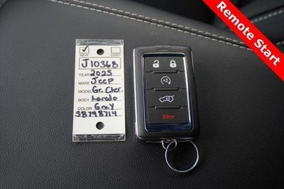2025 Jeep Grand Cherokee GRAND CHEROKEE LAREDO X 4X4