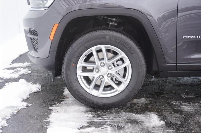 2025 Jeep Grand Cherokee GRAND CHEROKEE LAREDO X 4X4