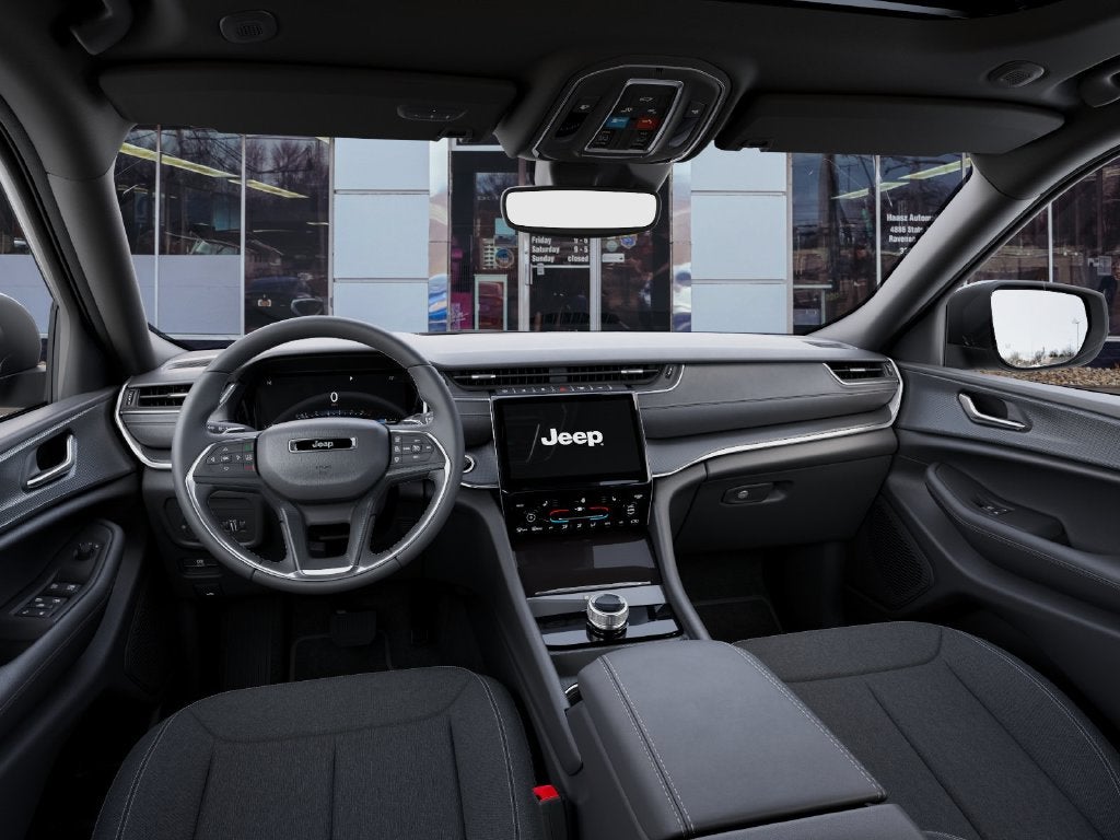 2027 Jeep Grand Cherokee GRAND CHEROKEE LAREDO X 4X4