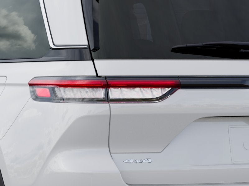 2027 Jeep Grand Cherokee GRAND CHEROKEE LAREDO X 4X4