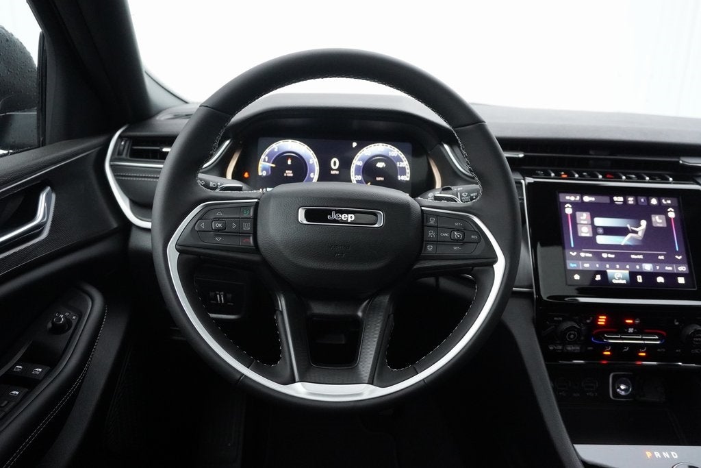 2025 Jeep Grand Cherokee GRAND CHEROKEE LAREDO X 4X4