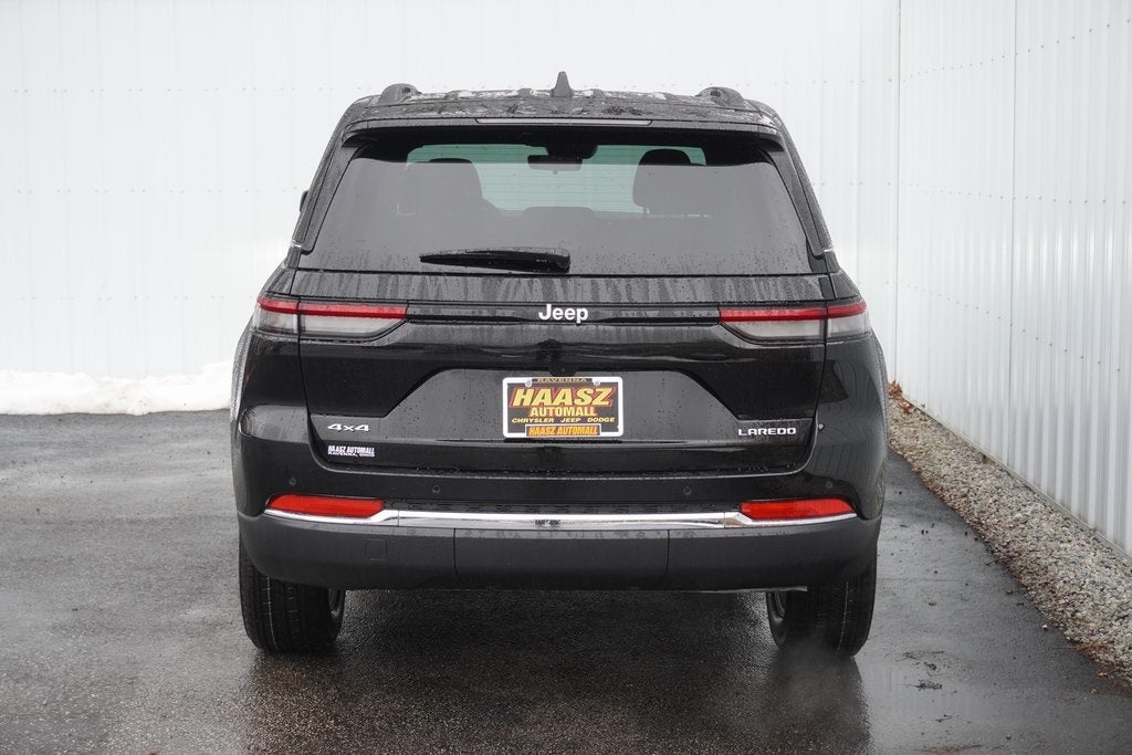 2025 Jeep Grand Cherokee GRAND CHEROKEE LAREDO X 4X4