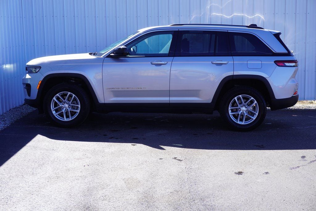 2024 Jeep Grand Cherokee Laredo 4x4