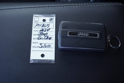 2024 Jeep Grand Cherokee Laredo 4x4