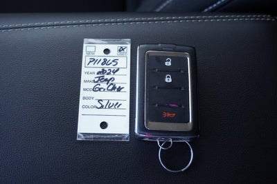 2024 Jeep Grand Cherokee Laredo 4x4