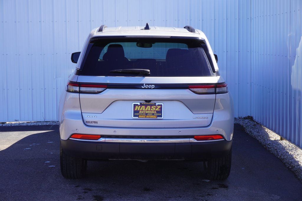 2024 Jeep Grand Cherokee Laredo 4x4