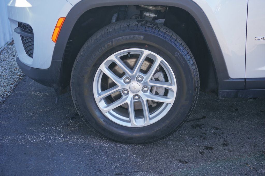 2024 Jeep Grand Cherokee Laredo 4x4