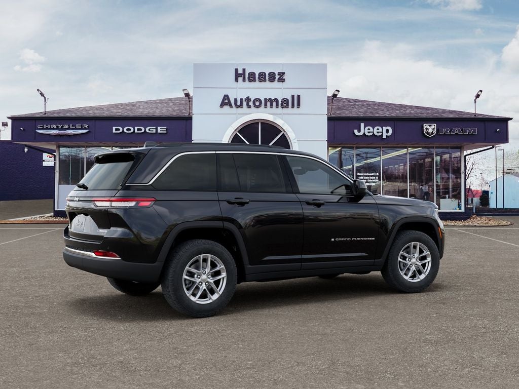 2026 Jeep Grand Cherokee GRAND CHEROKEE LAREDO X 4X4