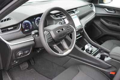2027 Jeep Grand Cherokee GRAND CHEROKEE LAREDO X 4X4