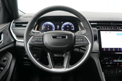 2027 Jeep Grand Cherokee GRAND CHEROKEE LAREDO X 4X4