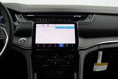 2027 Jeep Grand Cherokee GRAND CHEROKEE LAREDO X 4X4