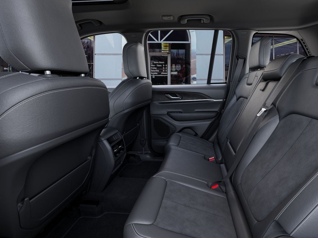 2026 Jeep Grand Cherokee GRAND CHEROKEE LAREDO ALTITUDE 4X4