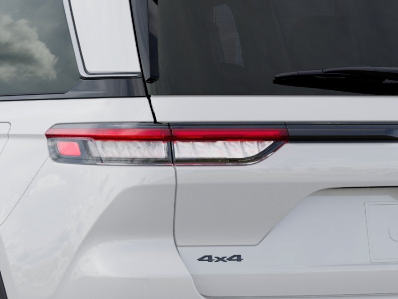 2027 Jeep Grand Cherokee GRAND CHEROKEE LAREDO ALTITUDE 4X4