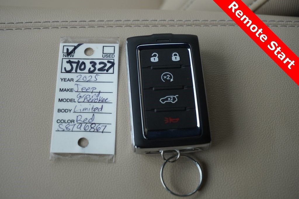 2025 Jeep Grand Cherokee GRAND CHEROKEE LIMITED 4X4