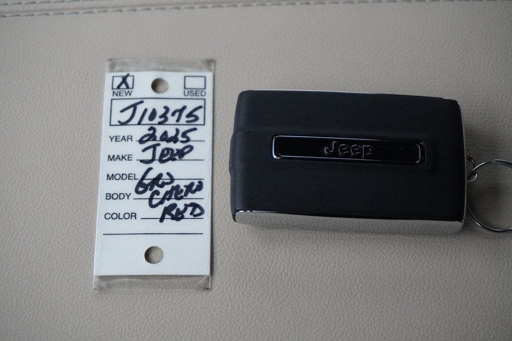 2025 Jeep Grand Cherokee GRAND CHEROKEE LIMITED 4X4