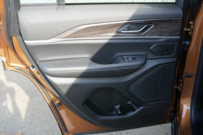 2027 Jeep Grand Cherokee GRAND CHEROKEE LIMITED 4X4