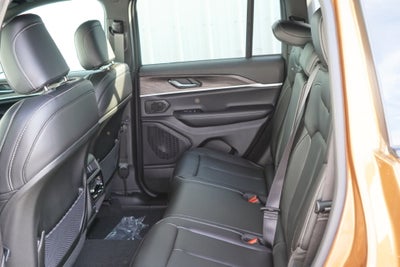 2027 Jeep Grand Cherokee GRAND CHEROKEE LIMITED 4X4