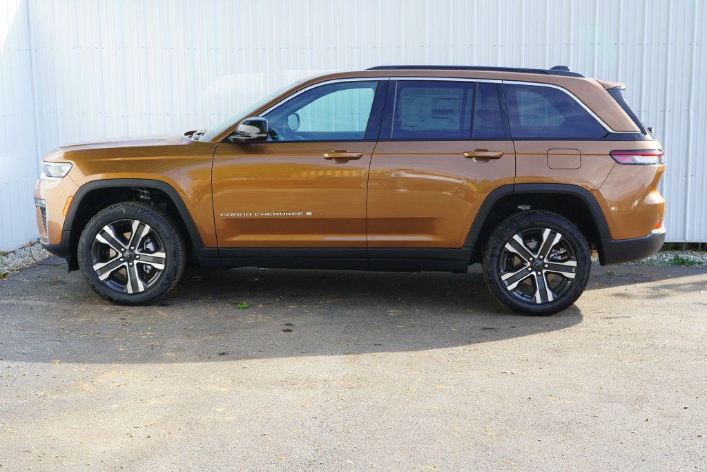 2027 Jeep Grand Cherokee GRAND CHEROKEE LIMITED 4X4