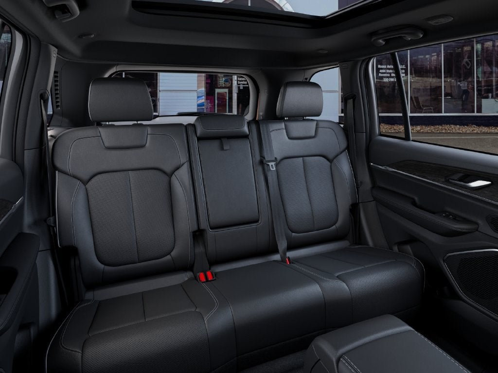 2027 Jeep Grand Cherokee GRAND CHEROKEE LIMITED RESERVE 4X4