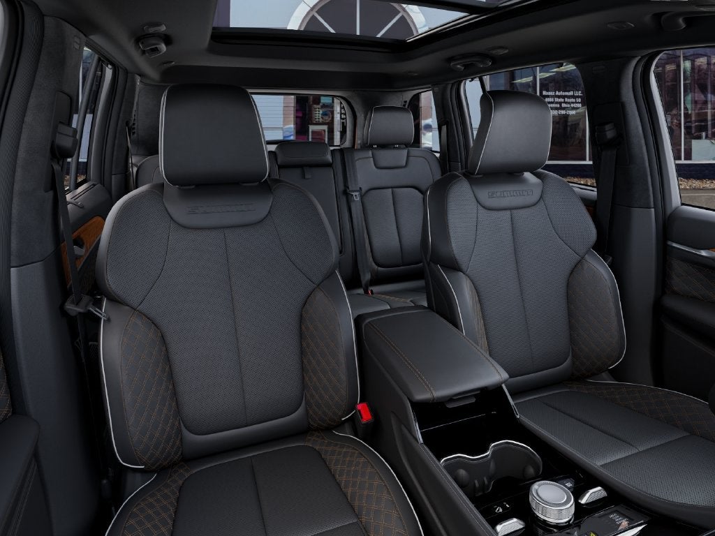 2027 Jeep Grand Cherokee GRAND CHEROKEE SUMMIT 4X4