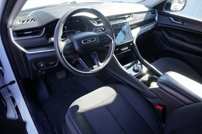 2023 Jeep Grand Cherokee L Laredo 4x4