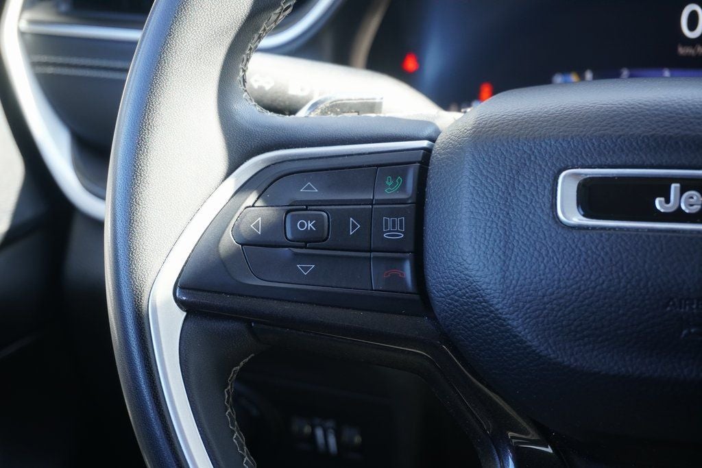 2023 Jeep Grand Cherokee L Laredo 4x4