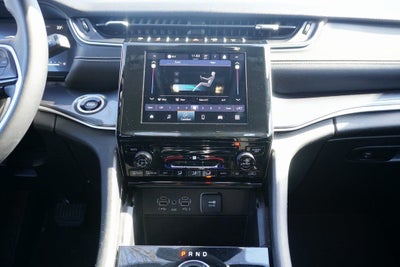 2023 Jeep Grand Cherokee L Laredo 4x4