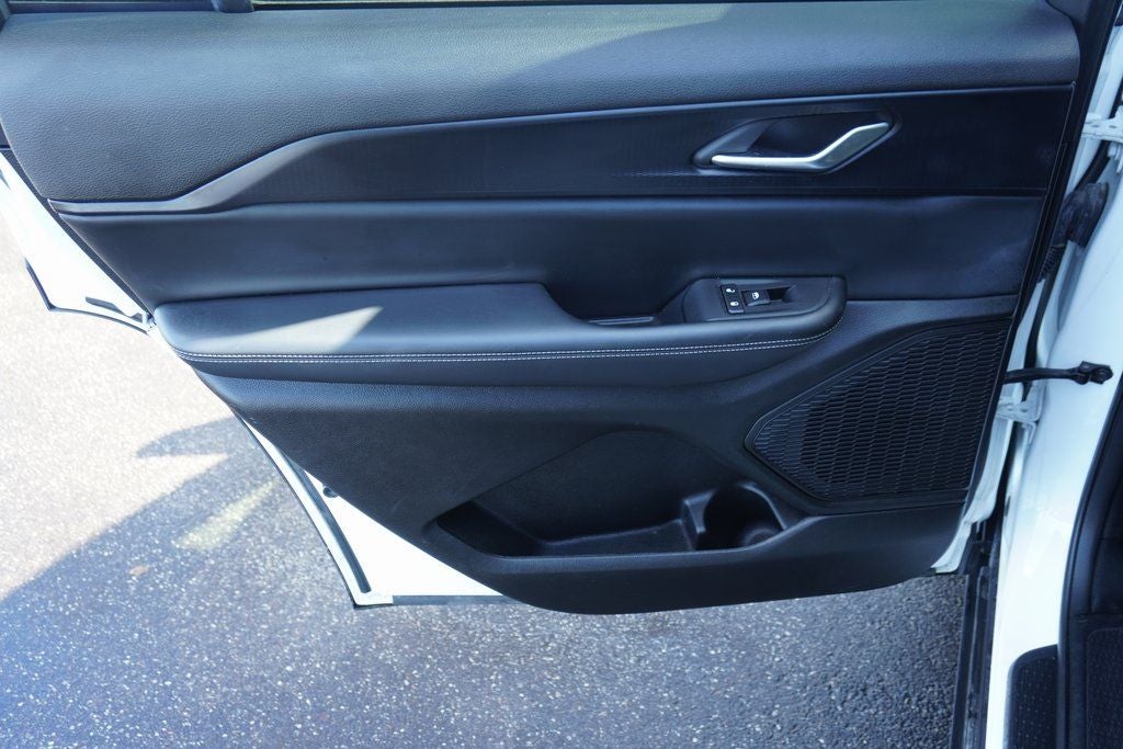 2023 Jeep Grand Cherokee L Laredo 4x4