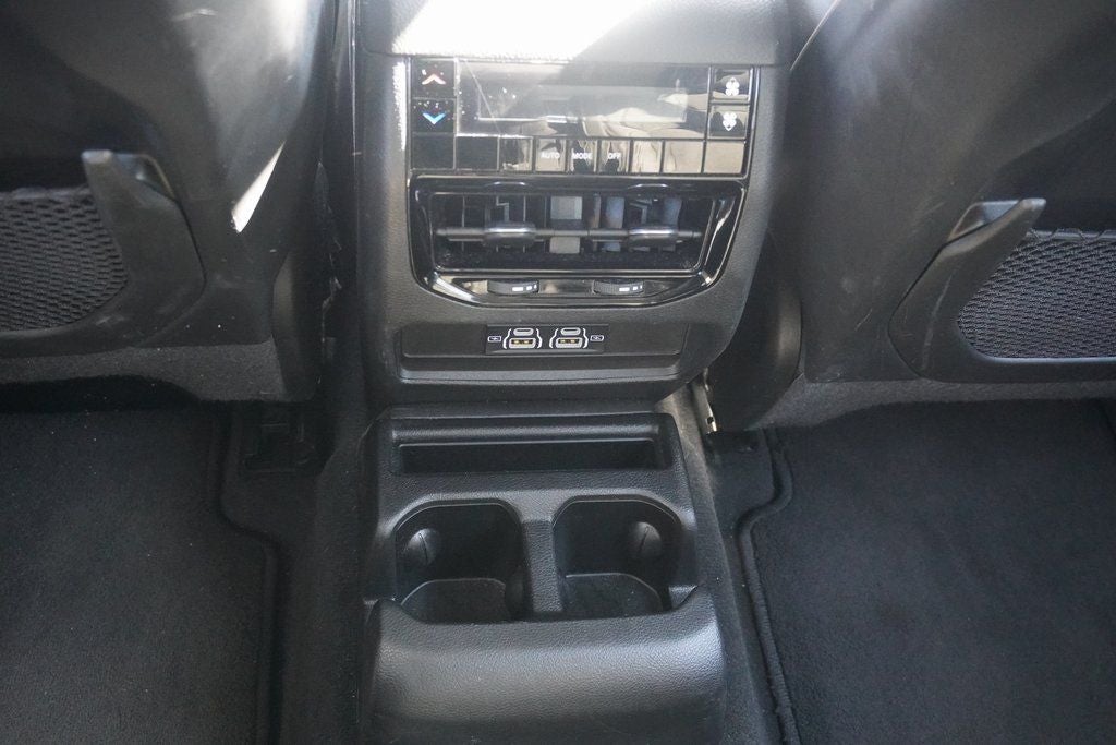 2023 Jeep Grand Cherokee L Laredo 4x4