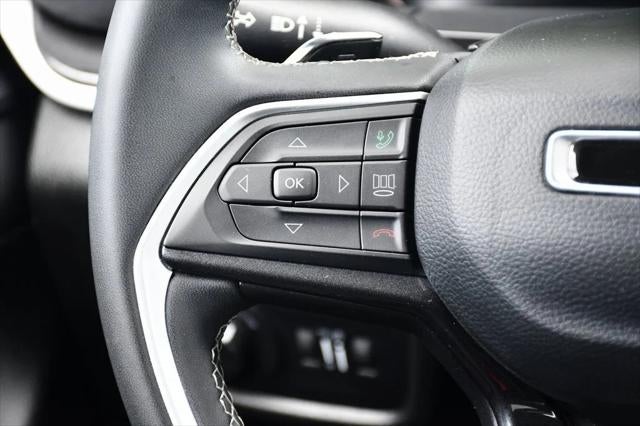 2023 Jeep Grand Cherokee L Laredo 4x4