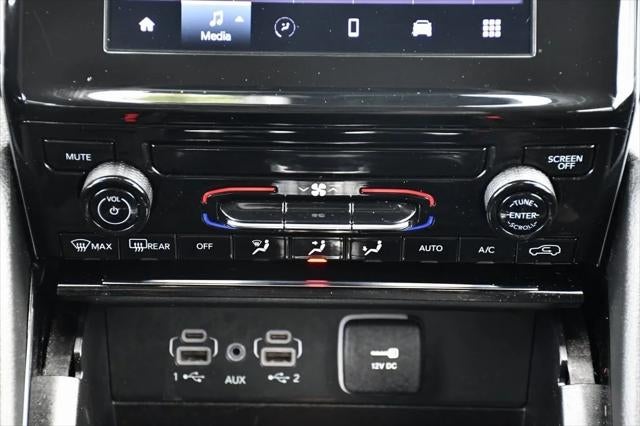 2023 Jeep Grand Cherokee L Laredo 4x4